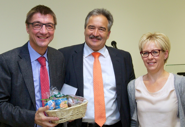 (v.l.n.r.): Dr. Andreas Schockhoff, Josef Rief und die CDU-Vorsitzende aus Schwendi, Birgit Maurer. (Foto: B.Volkholz)